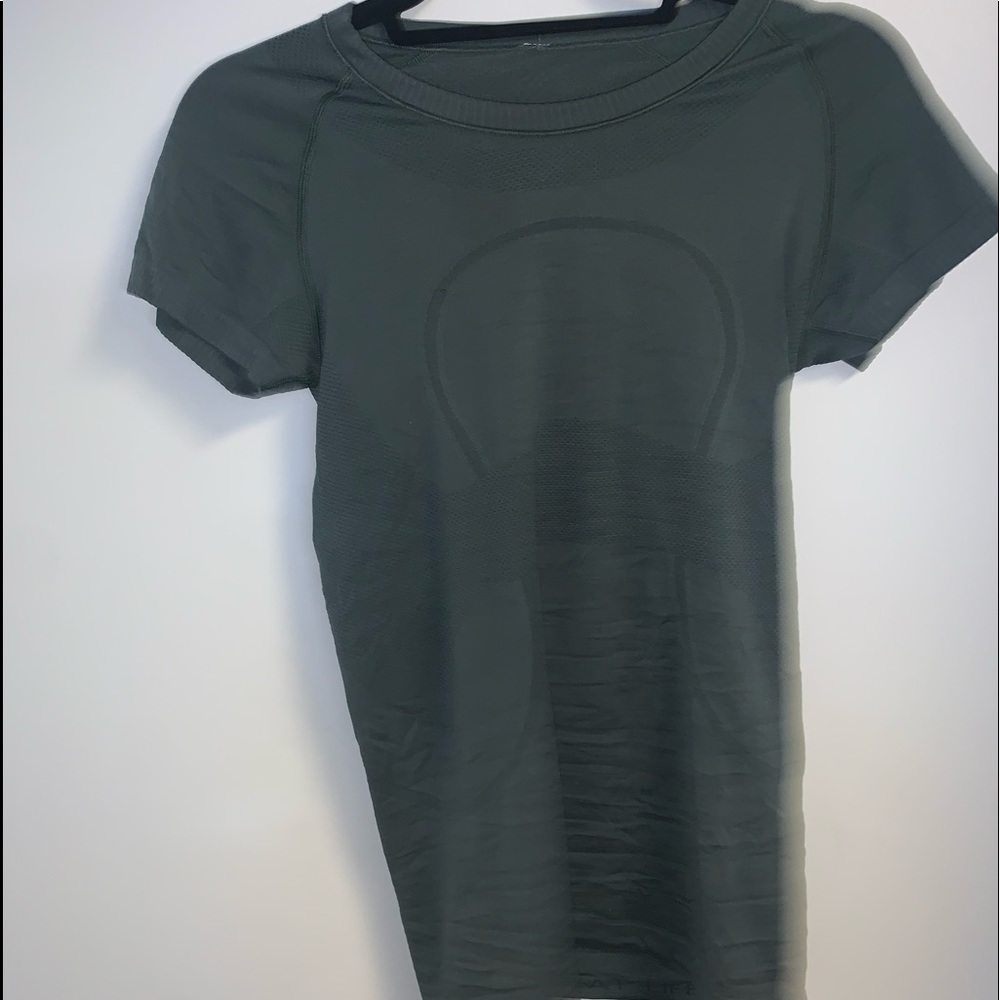 olive green lululemon short sleeve